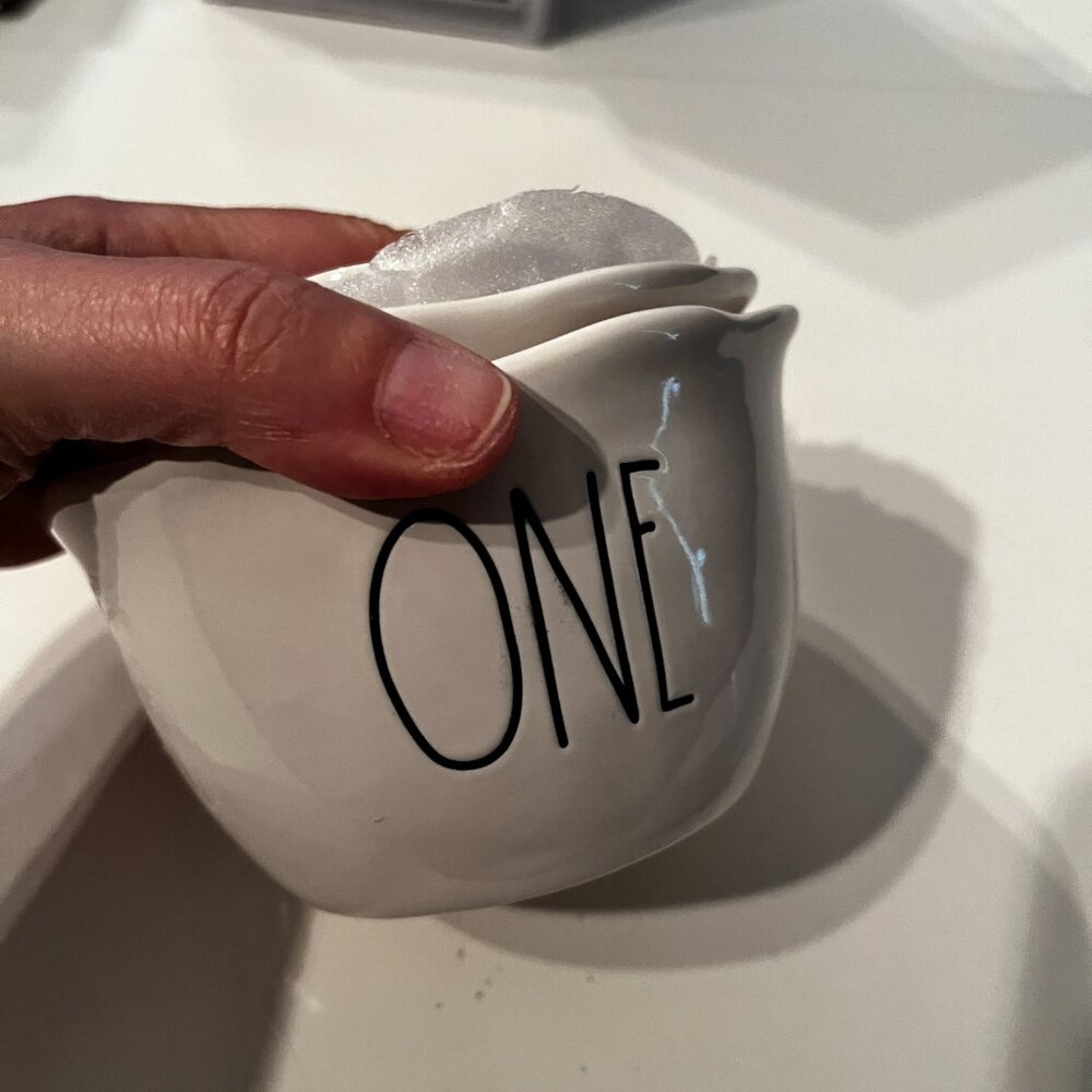 Measuring Cups by Rae Dunn (Ceramic Egg Yolk‎ Themed) (new)